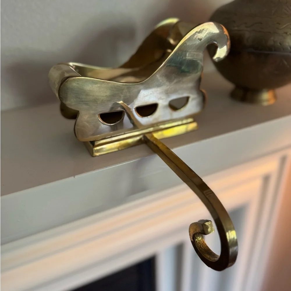 Vintage Elegant Gold‎ Sleigh Stocking Holder